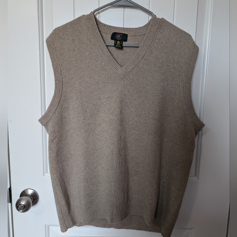 Club Room V Neck Sweater Vest Lambswool Beige L